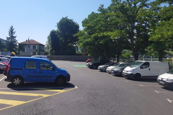 parking Brives-Charensac